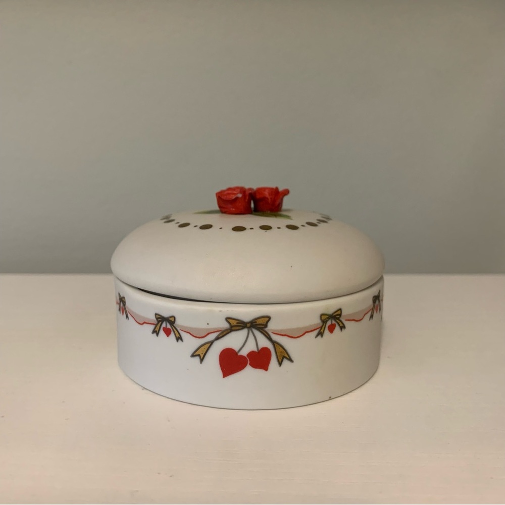 Lefton China Hand Painted Covered Trinket Dish 00178 w/3D Rose 1991 Red Hearts